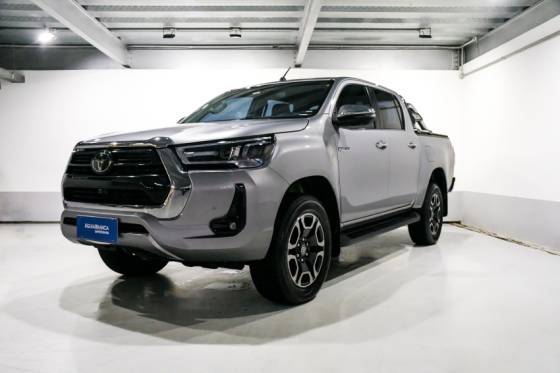 TOYOTA HILUX 2.8 D-4D TURBO DIESEL CD SRX 4X4 AUTOMÁTICO